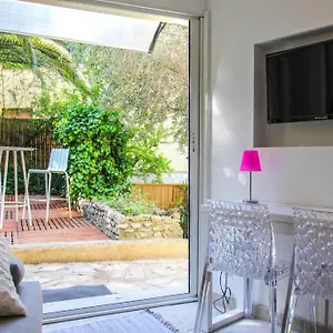  Apartment Lumineux Avec Terrasse Jardin Et Acces Piscine France