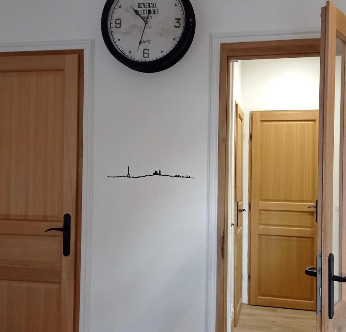 2 Chambres Et Une Terrasse A Paris! Apartment