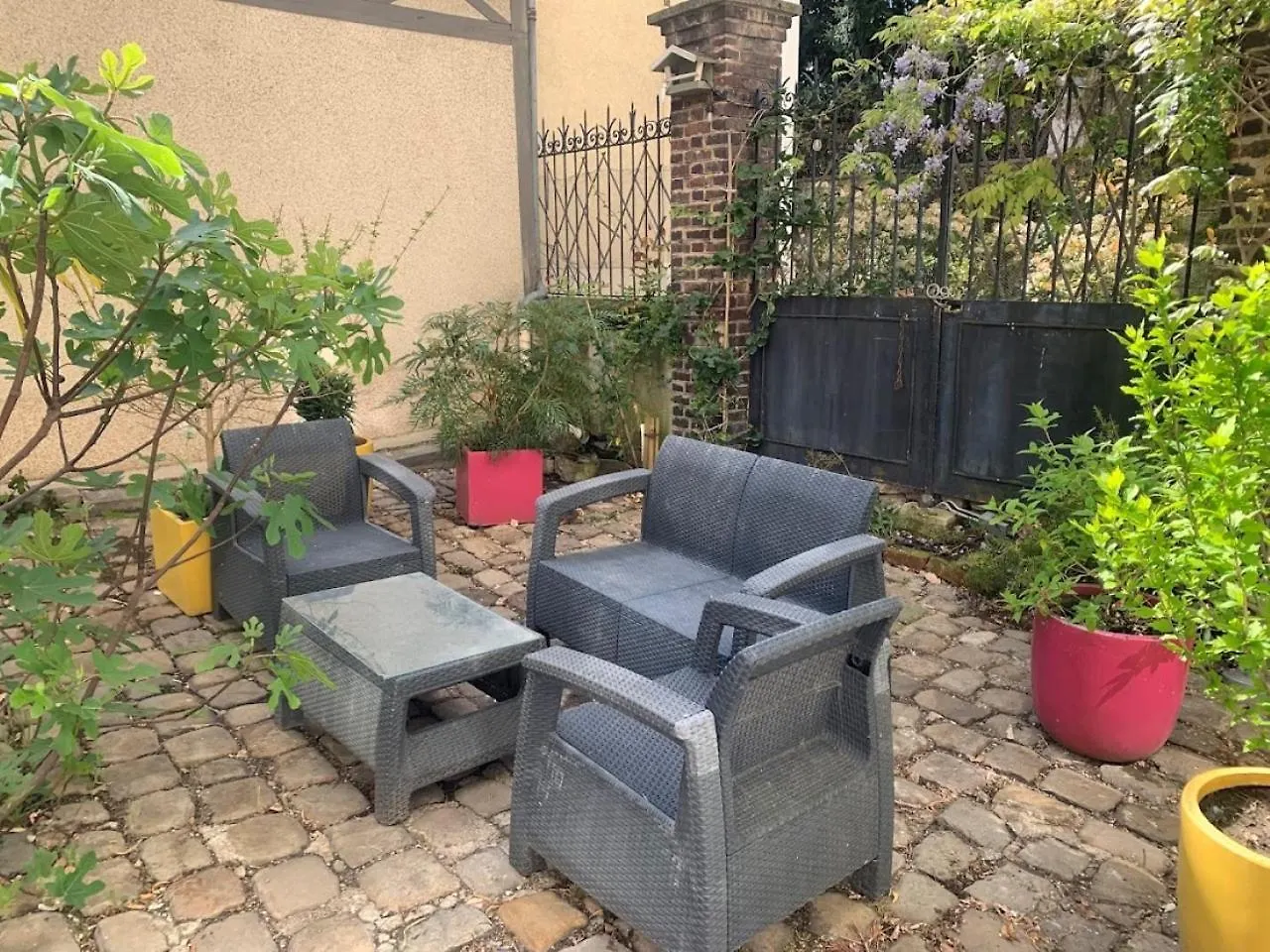 2 Chambres Et Une Terrasse A Paris! 0*, Paris France